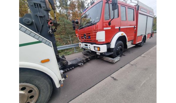 Truck towing service in Rijswijk, 2611 near the A4 motorway. Fast assistance with breakdowns on an important route.