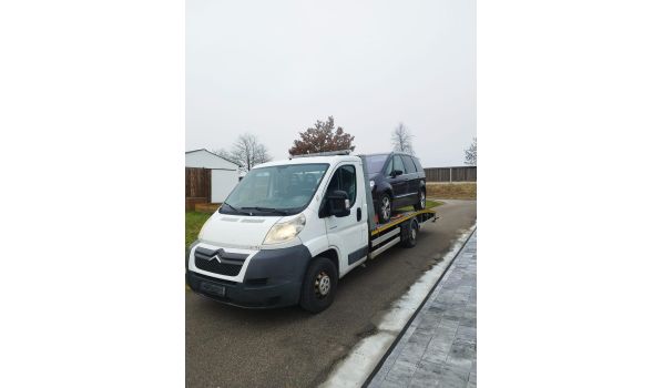 In Leidschendam, 2261 – Car breakdown assistance. Efficient towing service for drivers near roads N44, N211, N470.