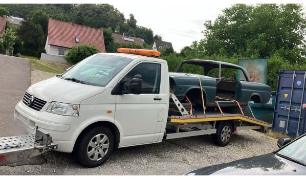 Car towing service in Zelów, 97-410. Efficient towing support for drivers near roads S8, E75.