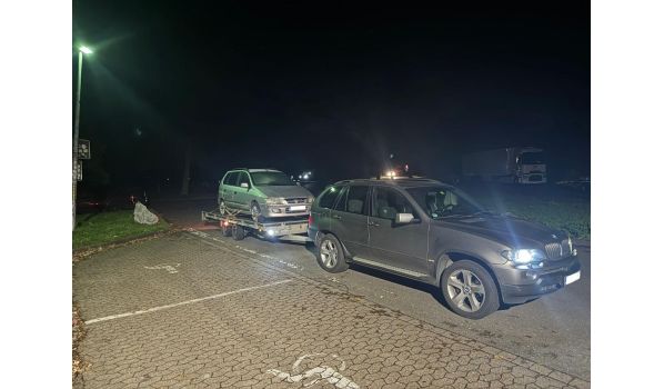 Lengvųjų automobilių evakuacija Sulejów, 97-200 prie kelių S8 ir E67. Efektyvi paslauga regioniniuose keliuose.