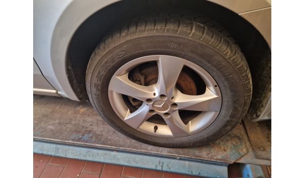 95-010 Ozorków, mobile tire service for a vehicle after air loss 