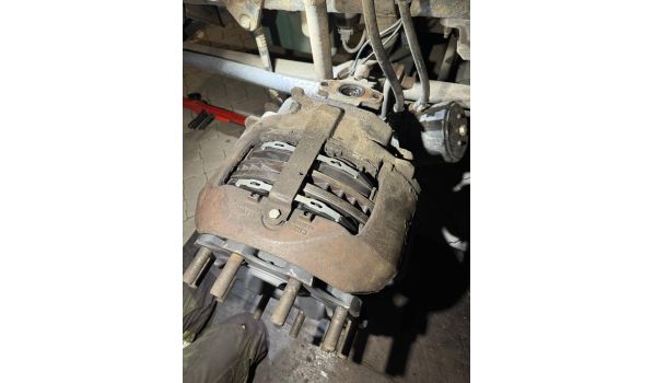 87-430 Dragacz, Lkw Reifenwechsel nach Panne mit der Größe 315/60 R22.5