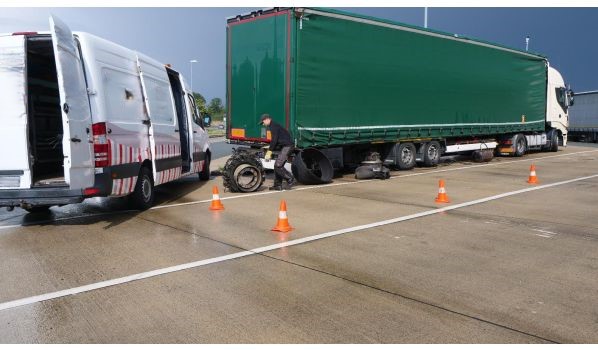 41-600 Świętochłowice, mobile tire service for a trailer with size 445/65 R22.5 