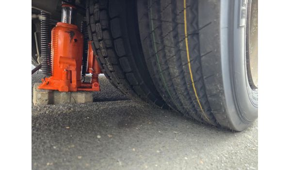 70629 Filderstadt, serviciu mobil anvelope după fisură în anvelope gemene 