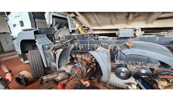 41460 Europadamm, schimb anvelopă camion după pană 