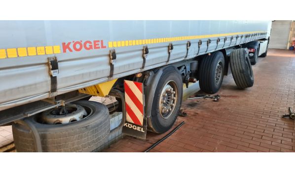 90579 Langenzenn, schimb anvelopă camion cu dimensiunea 385/65 R22,5 