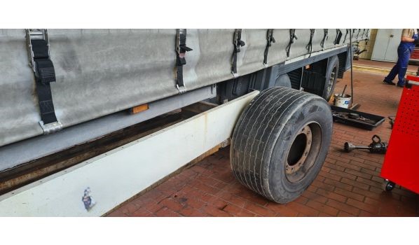 41812 Erkelenz, serviciu anvelope semiremorcă în parcare 