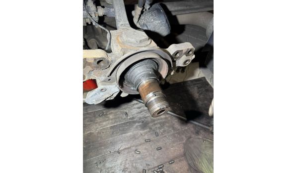 04435 Шкёйдиц, замена шины грузовика из-за шурупа 