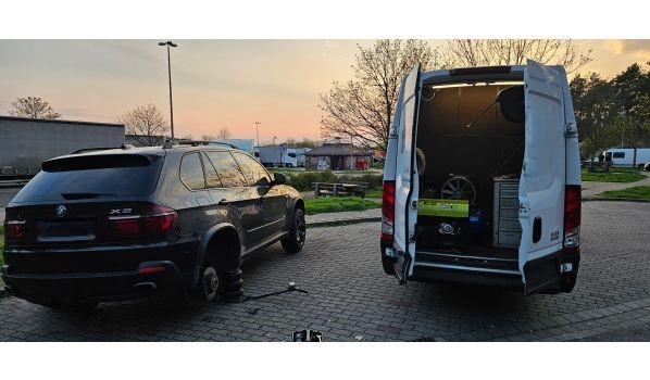 51688 Wipperführt, serviciu mobil anvelope pentru BMW X5 cu pană în parcare 