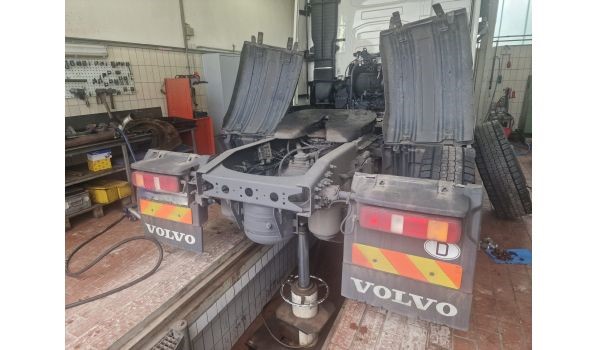 64646 Heppenheim, Truck tire change with repair of breakdown damage in a parking lot 