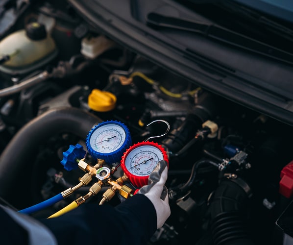 Reparatur und Befüllung der LKW-Klimaanlage in Deutschland