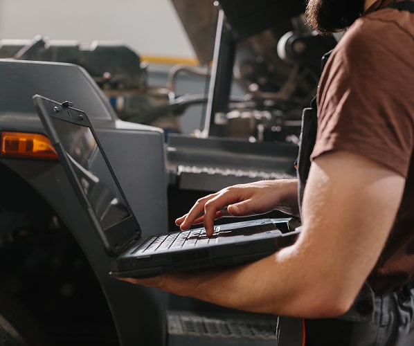 Reparatur und Befüllung der LKW-Klimaanlage in Deutschland