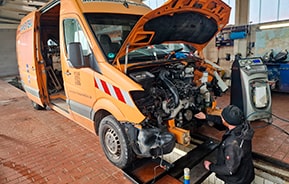 Ремонт двигателя фургона в мастерской AUTOWELT